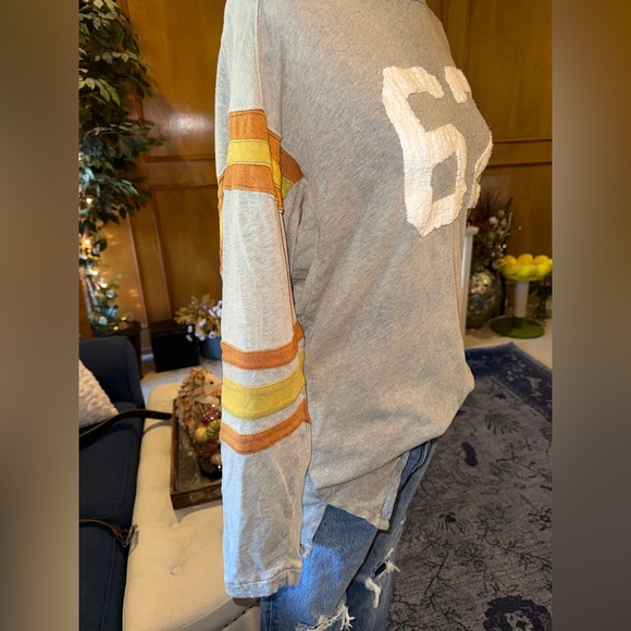 ‼️WE THE FREE by Free People “62” Retro Varsity Long Sleeve Top - SIZE SMALL 👀👀👀 - Picture 4 of 10
